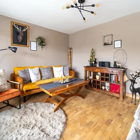 Ferienhaus In Suhl In Der Naehe Des Rennsteigs Hébergement de vacances *