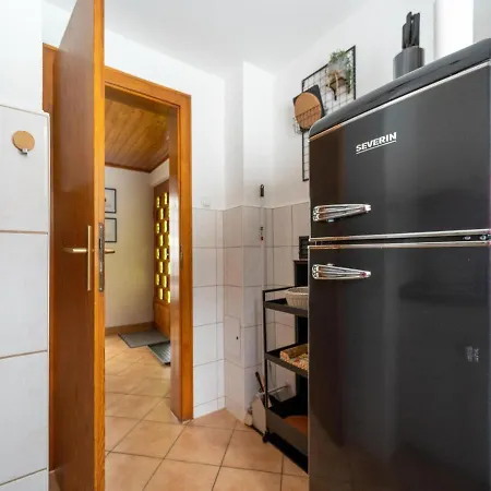 Holiday Home In Suhl Near Rennsteig Trail *