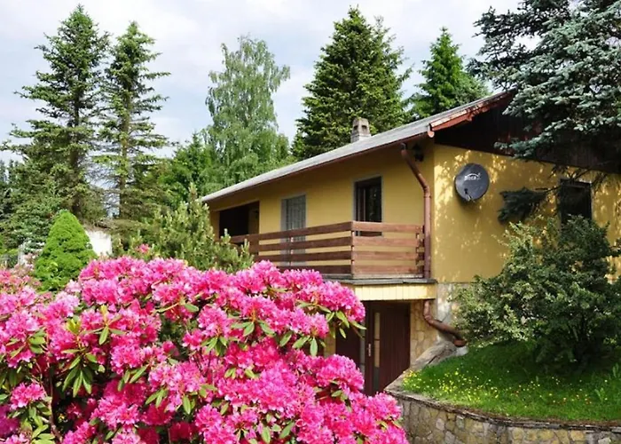 Holiday Home In Suhl Near Rennsteig Trail * Suhl