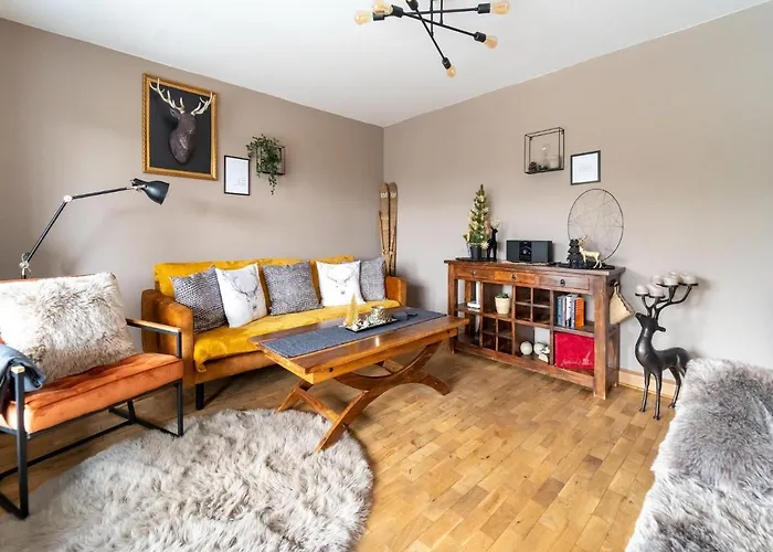 Ferienhaus In Suhl In Der Naehe Des Rennsteigs Hébergement de vacances *