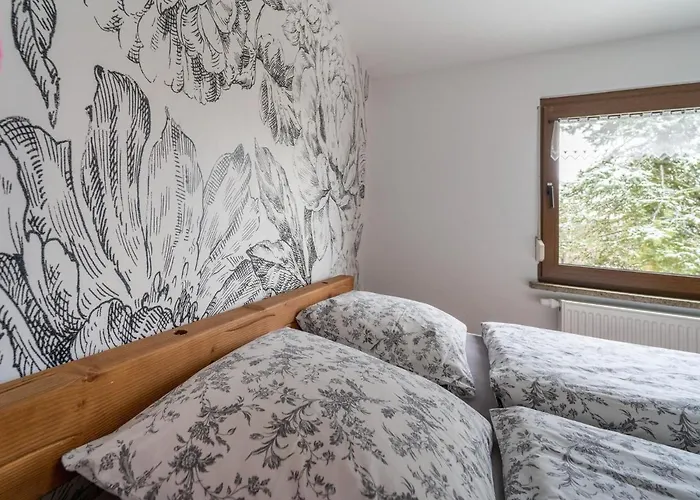 Holiday Home In Suhl Near Rennsteig Trail *