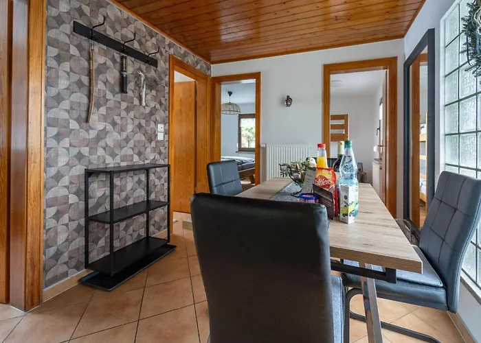 Ferienhaus In Suhl In Der Naehe Des Rennsteigs Hébergement de vacances *